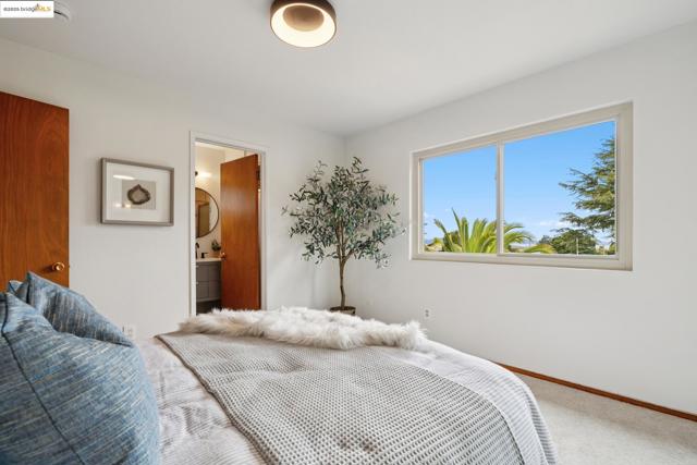 1494 Olive Ave, Richmond CA: https://media.crmls.org/mediaz/c382d22e-e6d1-416d-958e-e2e237660220.jpg