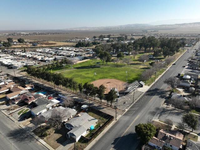 0 W Jayne Avenue, Coalinga CA: https://media.crmls.org/mediaz/c38341ce-b51d-49c2-a856-5f255e6e5203.jpg