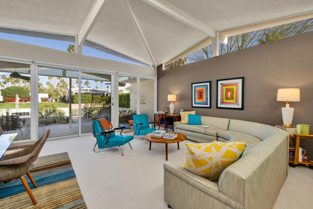 246 E Avenida Granada, Palm Springs, CA 92264