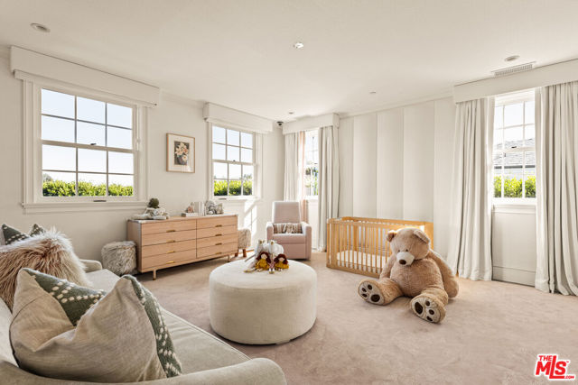 1232 Corsica Drive, Pacific Palisades CA: https://media.crmls.org/mediaz/c38450ff-549c-435b-8ff7-0d5c2a4bd2e0.jpg