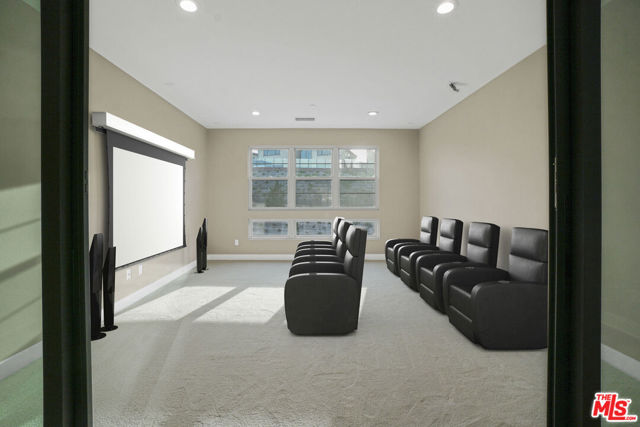 11848 N Hillsborough Lane, Porter Ranch CA: https://media.crmls.org/mediaz/c38621d5-fb7e-4de5-9663-223a165623af.jpg