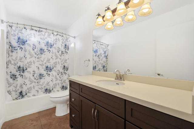 52600 Avenida Herrera, La Quinta CA: https://media.crmls.org/mediaz/c3864882-ad82-419b-a869-dbb486dfa527.jpg