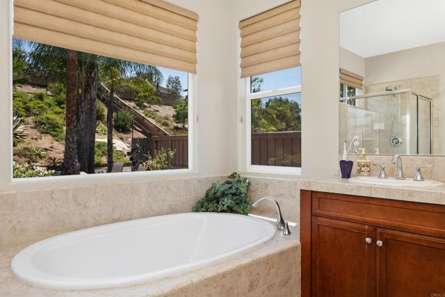 Image 25 of 44 For 2625 Emerald Oaks Gln