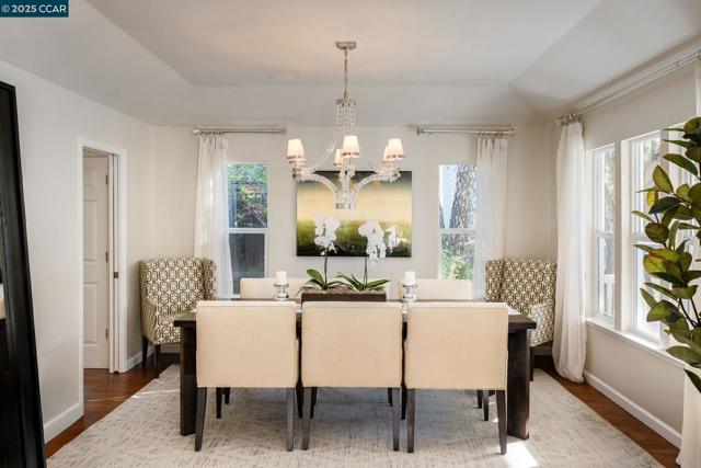108 Shadewell Dr, Danville CA: https://media.crmls.org/mediaz/c3874b94-e4ff-412d-9374-4ec0a86f37e3.jpg