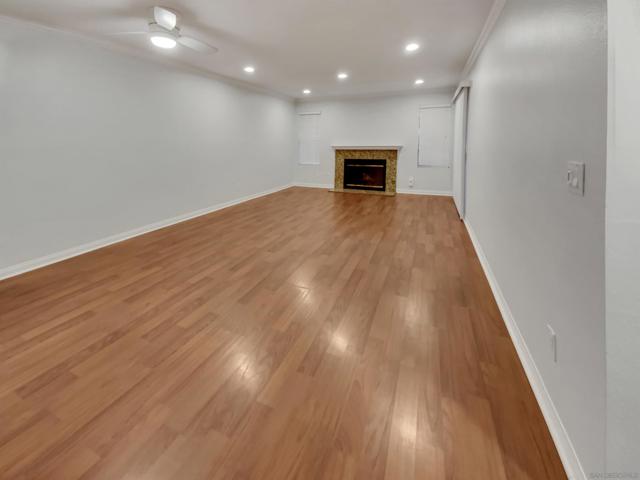 12059 Alta Carmel Ct, San Diego CA: https://media.crmls.org/mediaz/c388c56c-44e9-4fc5-a62f-fe7d5b10667f.jpg