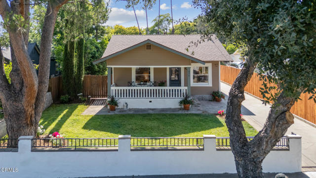 975 N Mentor Avenue, Pasadena CA: https://media.crmls.org/mediaz/c389e92d-d15c-4a4d-b749-5bb6d9819445.jpg