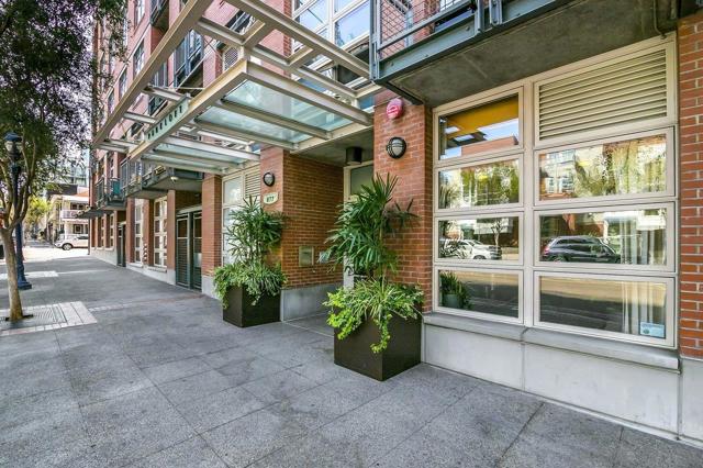 877 Island Ave, San Diego CA: https://media.crmls.org/mediaz/c389fd7f-4677-45de-a2f3-3feee17ea2eb.jpg