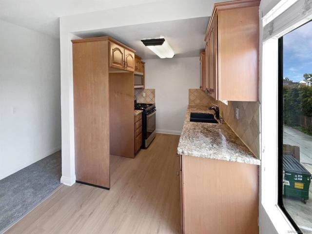 4520 51St St, San Diego CA: https://media.crmls.org/mediaz/c38aff3d-4bed-4a71-a20d-e28ee7212355.jpg