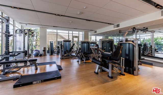 11750 Wilshire Boulevard, Los Angeles CA: https://media.crmls.org/mediaz/c38b3571-bbbf-41f2-8d32-7076ad0b0efb.jpg