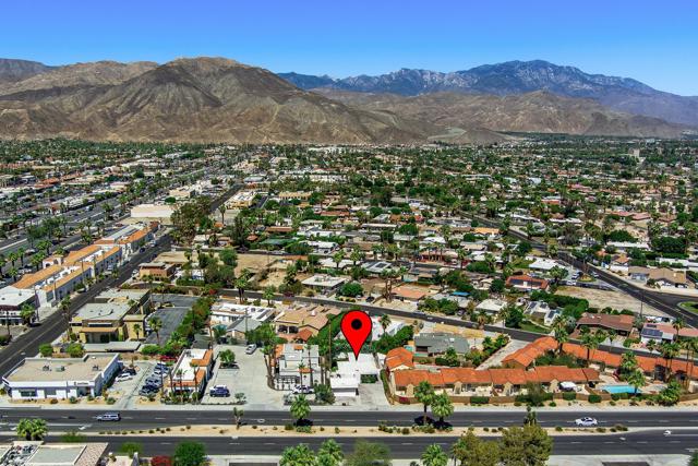 44809 Portola Avenue, Palm Desert CA: https://media.crmls.org/mediaz/c38b3b0d-f193-45d3-b5eb-074e85dce6ad.jpg