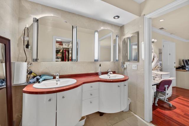 746 Jacaranda Circle, Hillsborough CA: https://media.crmls.org/mediaz/c38b5ac6-3598-41e5-92f1-ccff980f2863.jpg