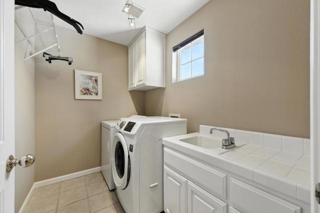 848 Talbot Drive, Morgan Hill CA: https://media.crmls.org/mediaz/c38bcec1-e9bb-4ddd-b9e1-c75eda552a9c.jpg