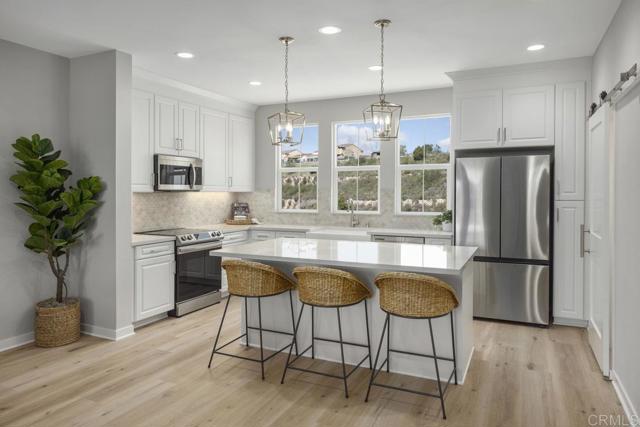 Detail Gallery Image 2 of 13 For 2518 Delphinium Ln, Carlsbad,  CA 92008 - 3 Beds | 2/2 Baths