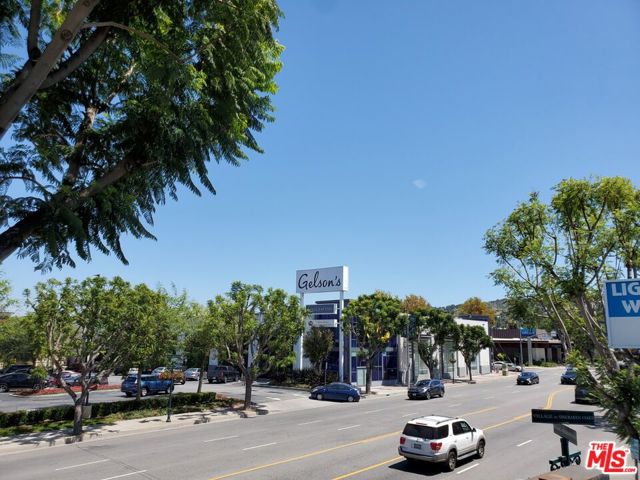 4531 VAN NUYS photo 16