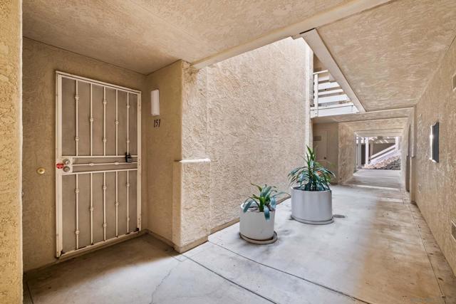 11325 Affinity Ct, San Diego CA: https://media.crmls.org/mediaz/c38e6bfd-69b7-44b9-b45a-b183f9347268.jpg