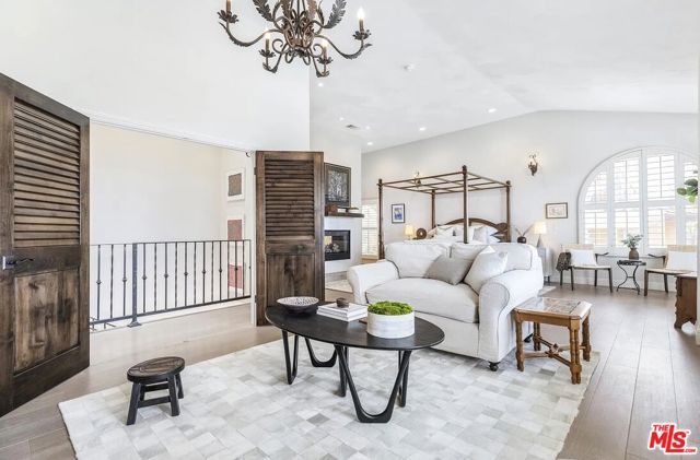 4 Bed Home for Sale in Los Angeles, California