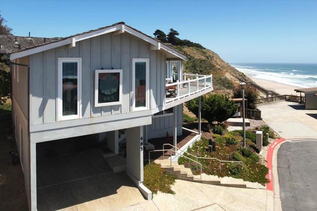 665 Sand Dollar Lane, Watsonville CA: https://media.crmls.org/mediaz/c38f7008-c9af-48ed-8c92-820d696ab228.jpg