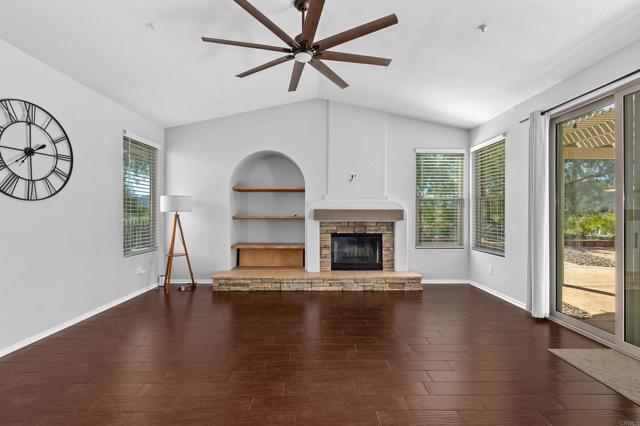 Image 11 of 51 For 23553 Daylight Place