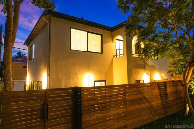 7372 76 Fay Ave, La Jolla CA: https://media.crmls.org/mediaz/c38ffd8b-ee1f-4ac4-a770-1c2efdfe6858.jpg