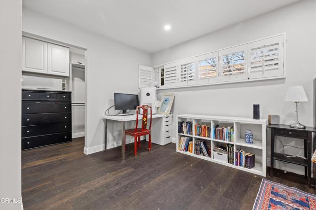 Detail Gallery Image 19 of 34 For 17350 Osborne St, –,  CA 91325 - 3 Beds | 2 Baths