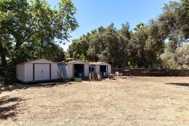 1453 OLIVEWOOD LN, Alpine CA: https://media.crmls.org/mediaz/c390cf04-34a1-4ce0-9a3f-f73a65709361.jpg