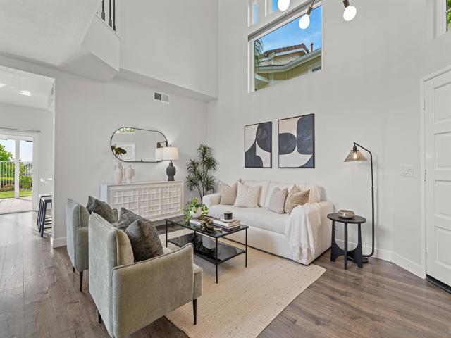 4906 Corte Playa de Castilla, San Diego CA: https://media.crmls.org/mediaz/c3917352-d2eb-4003-9b5c-228a5f80471d.jpg