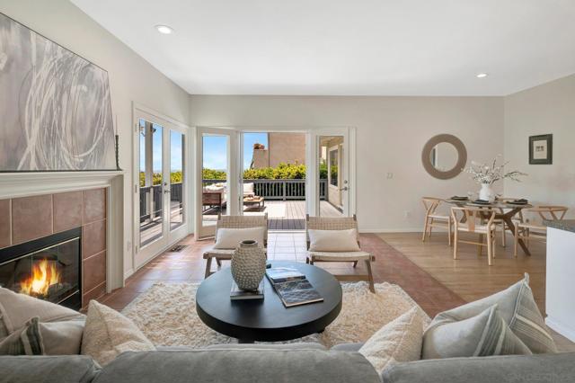 1211 W Muirlands Dr, La Jolla CA: https://media.crmls.org/mediaz/c391bea1-efab-408d-b5a9-724a8fa00d0a.jpg
