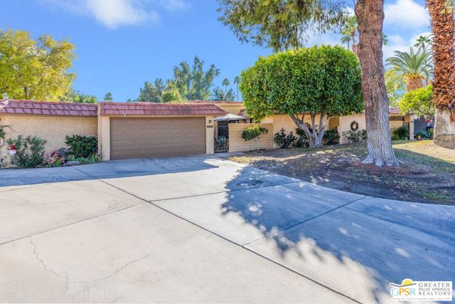 68541 Calle Alcazar, Cathedral City CA: https://media.crmls.org/mediaz/c391eadf-05f2-4554-820d-c8fa34b8f99d.jpg