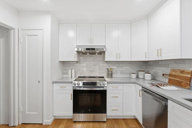 Image 8 of 37 For 319 30th Avenue