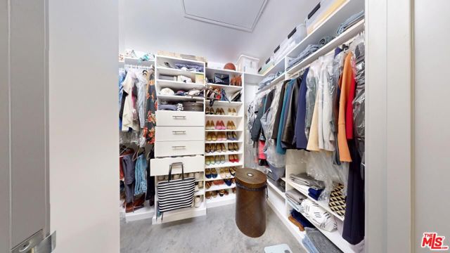 1130 S Flower Street, Los Angeles CA: https://media.crmls.org/mediaz/c3942dfa-5471-43f9-8a10-10df61ca8631.jpg