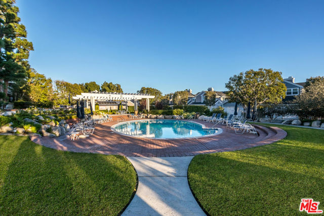 13080 Mindanao Way, Marina del Rey CA: https://media.crmls.org/mediaz/c3942f5d-c204-4cc8-9d2b-aa45003d3d3c.jpg