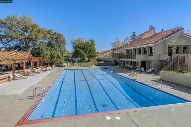 4397 N Water Oak Ct., Concord CA: https://media.crmls.org/mediaz/c394d0a2-2c59-4f75-9f52-94647ae3f815.jpg