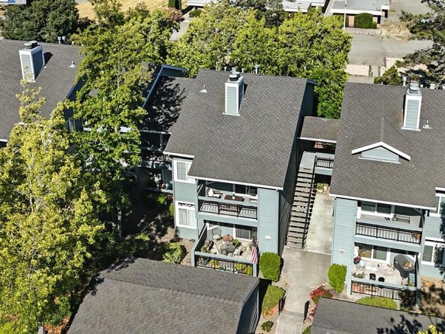 7635 Canyon Meadow Cir, Pleasanton CA: https://media.crmls.org/mediaz/c394da3e-4499-4cc2-9a08-7d9f1d0d84ae.jpg
