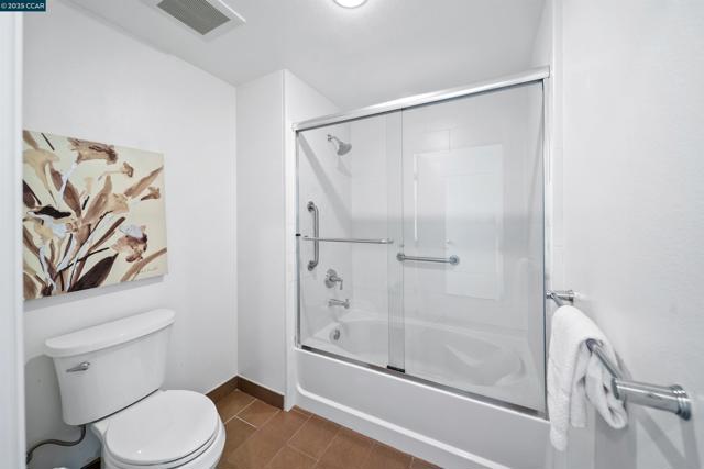 555 Ygnacio Valley Rd, Walnut Creek CA: https://media.crmls.org/mediaz/c394dd1c-02f5-4db6-be53-4f07725965ef.jpg