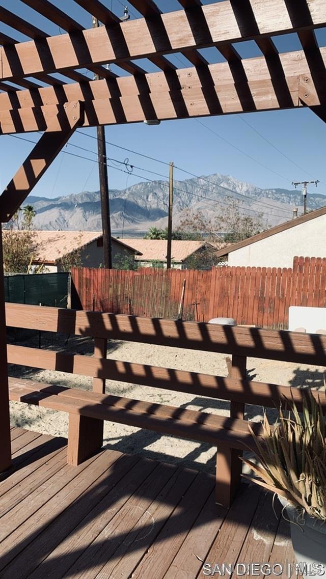 68205 Calle Azteca,  CA: https://media.crmls.org/mediaz/c394e7d8-80e1-4a0e-986f-00e0f118665b.jpg