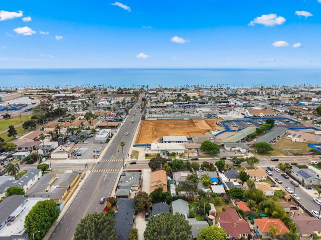 1142 S Ditmar St, Oceanside CA: https://media.crmls.org/mediaz/c394fc3c-01c1-41c8-a648-cdd0bf1a2537.jpg