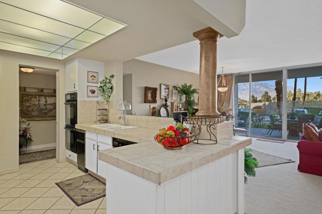 900 Island Drive, Rancho Mirage CA: https://media.crmls.org/mediaz/c39560d4-801a-4e08-a1eb-0bba52fbc275.jpg