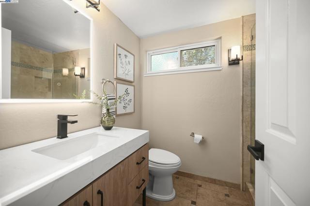 561 Santander Dr, San Ramon CA: https://media.crmls.org/mediaz/c39649ae-dbdf-417e-aa87-5ed633f0debb.jpg