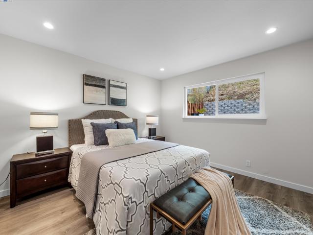 17914 Joseph Dr, Castro Valley CA: https://media.crmls.org/mediaz/c3964a2f-088f-44ee-b085-ca21cc958db1.jpg