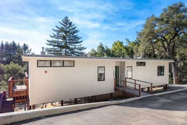 1421 Weston Road, Scotts Valley CA: https://media.crmls.org/mediaz/c39802cf-77cd-40db-9fc0-2c4fbcab80d7.jpg