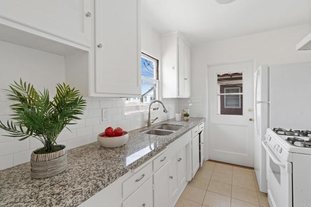 Detail Gallery Image 13 of 25 For 430 G Ave, Coronado,  CA 92118 - 1 Beds | 1 Baths
