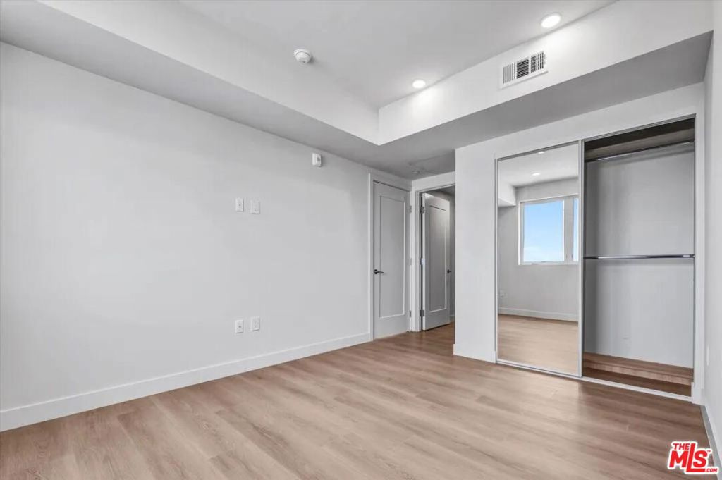 MLS #25558827 img 40