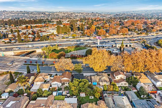 15741 Hesperian Boulevard, San Lorenzo CA: https://media.crmls.org/mediaz/c3989961-208e-4ed6-a14b-eb7395a319ba.jpg