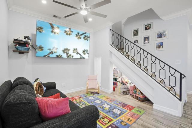 Detail Gallery Image 5 of 64 For 11372 via Rancho San Diego #B,  El Cajon,  CA 92019 - 3 Beds | 2/1 Baths