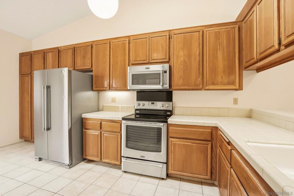 17940 Avenida Alozdra - photo 3