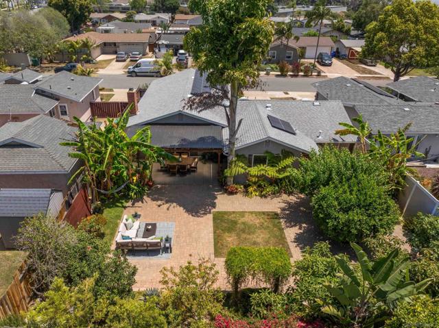 4472 Huerfano Ave, San Diego CA: https://media.crmls.org/mediaz/c398cac3-fa21-40c8-b8b5-a2ee9f597142.jpg