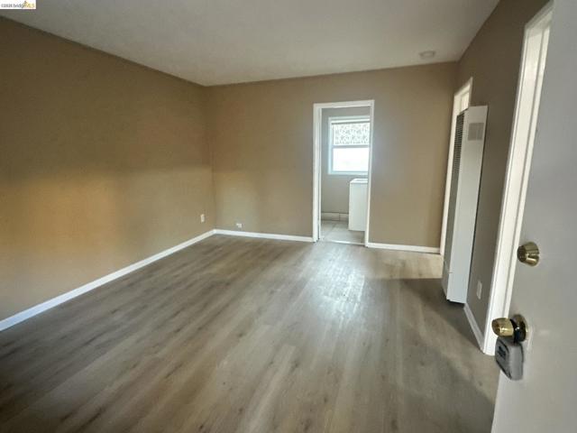 Image 25 of 40 For 1075 47th St