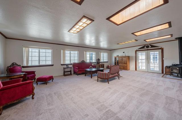 17945 Pesante Road, Salinas CA: https://media.crmls.org/mediaz/c3996ed9-5420-4e49-b694-a5821d1a467d.jpg