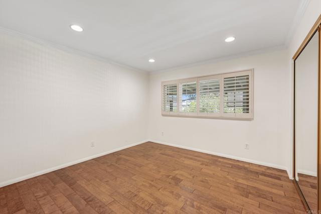 1051 La Reina Drive, San Marcos CA: https://media.crmls.org/mediaz/c399c08f-14d8-44de-857a-b1c0e86232ee.jpg