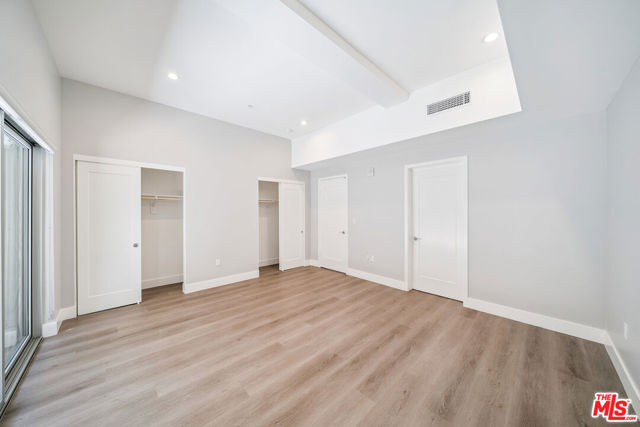 1223 N Hayworth Avenue, West Hollywood CA: https://media.crmls.org/mediaz/c39a2dab-54fc-4817-994b-c9acbd7ffe97.jpg